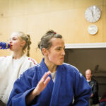 Saga Jonsson tränar judo.